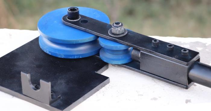 Один из самых простых трубогибов