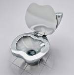 Унитаз для фанатов "яблока"